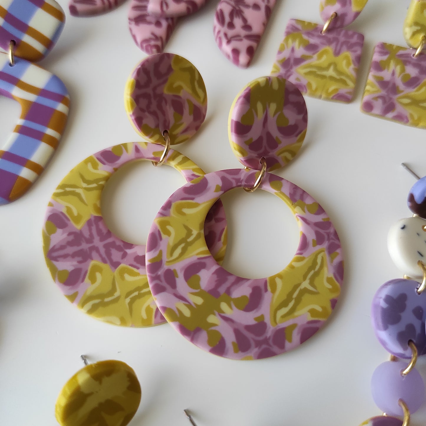 Triana rosa y mostaza