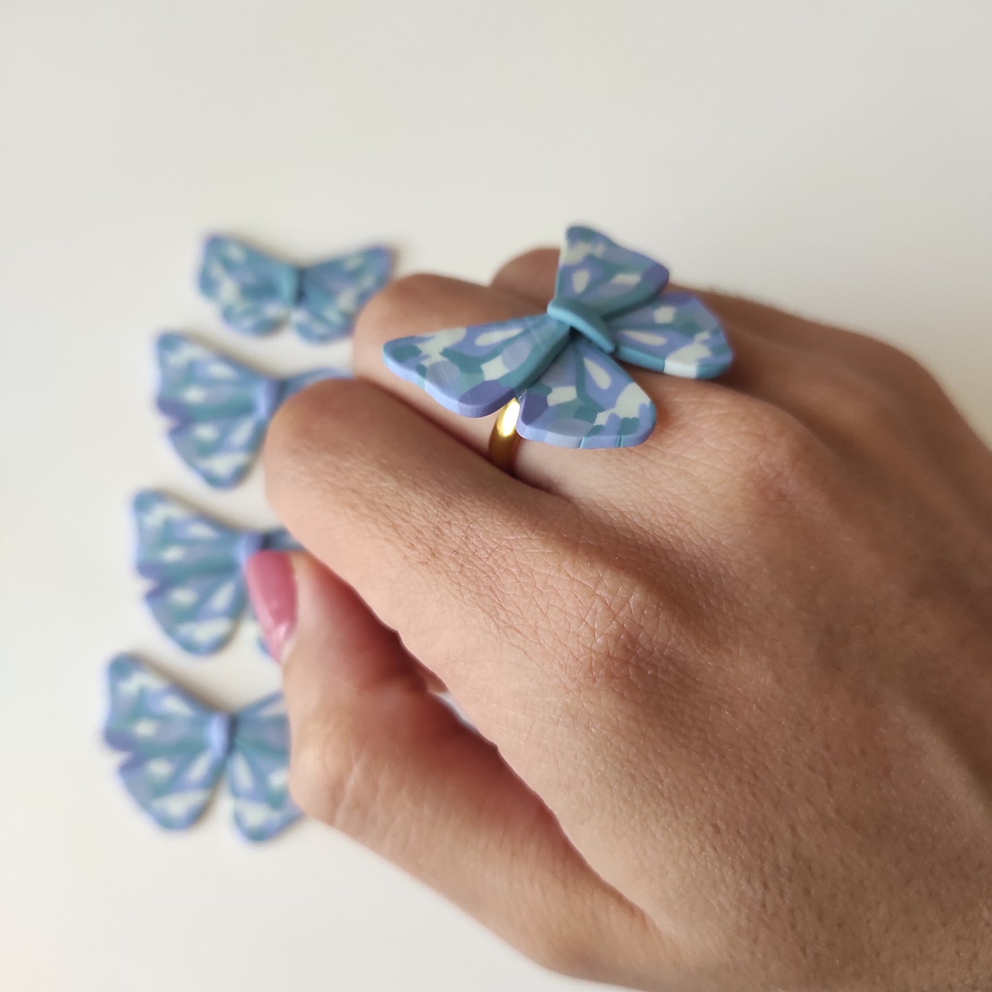 Anillo mariposa azul