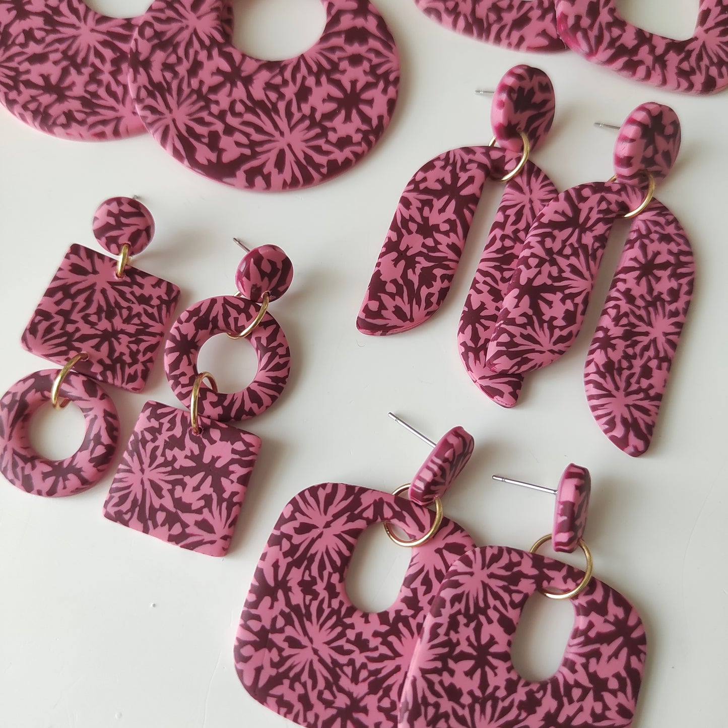 Amelia granate y rosa