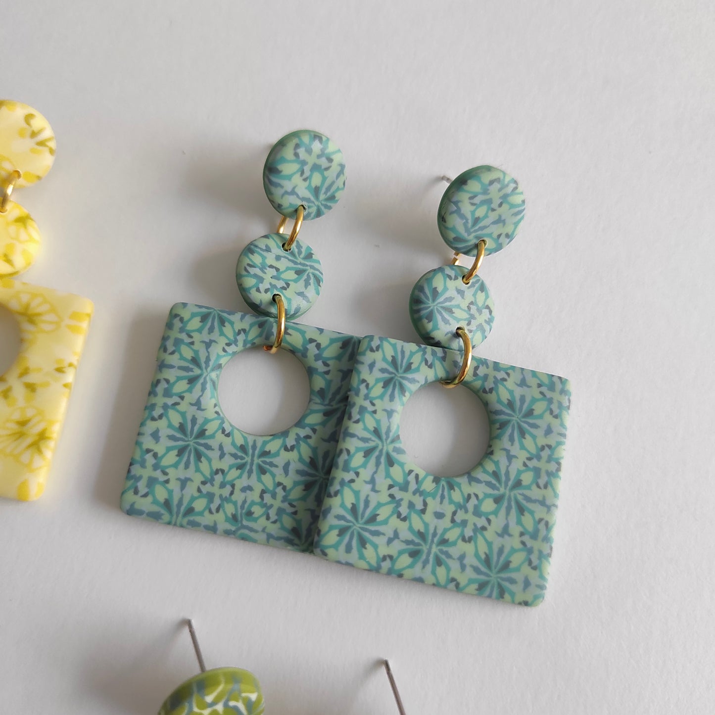 Clotilde verde y azul