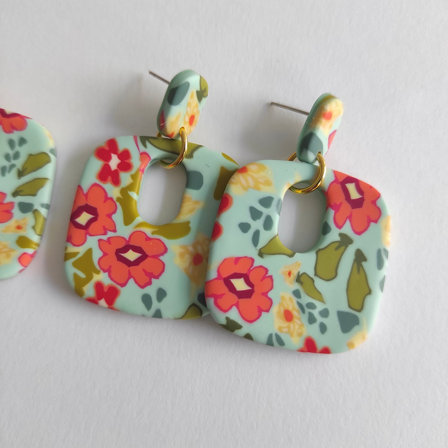 Amelia flores coral
