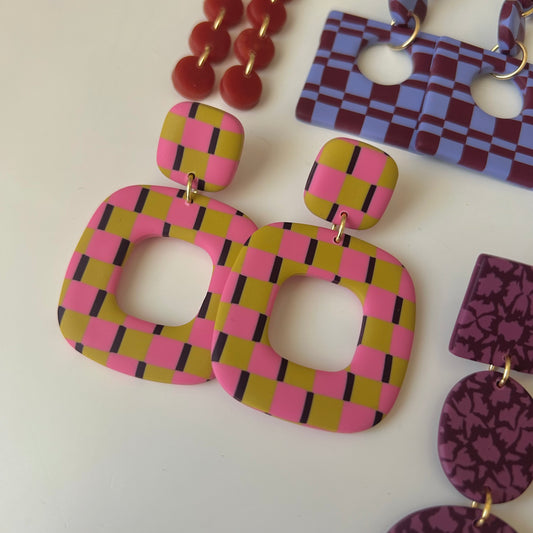 Covadonga lima, rosa y granate